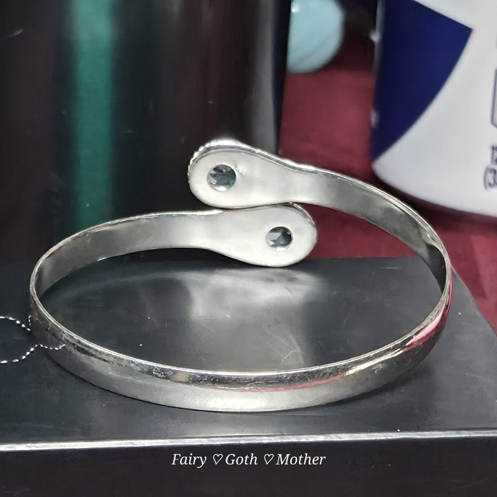 Gorgeous Bali Sterling Silver & Blue Topaz Open Cuff Bracelet - Picture 5 of 8